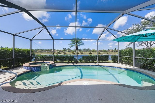 8047 Princeton DR, Naples, FL 34104