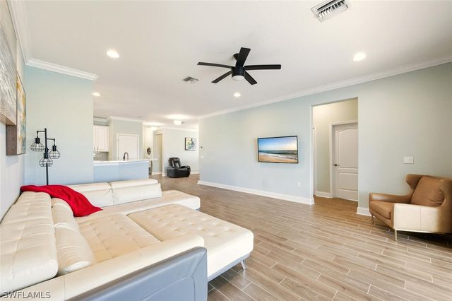 8047 Princeton DR, Naples, FL 34104