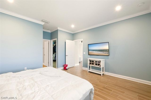 8047 Princeton DR, Naples, FL 34104