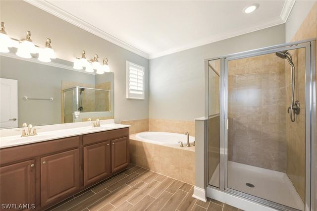 8047 Princeton DR, Naples, FL 34104