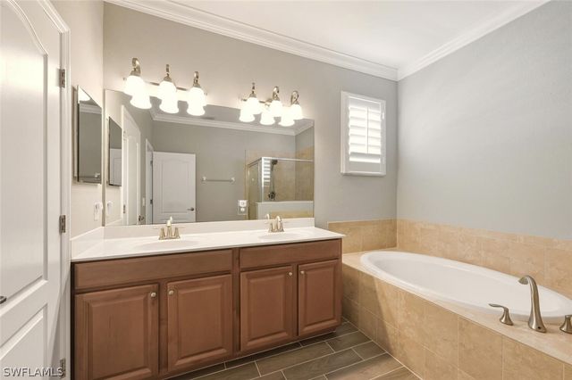 8047 Princeton DR, Naples, FL 34104