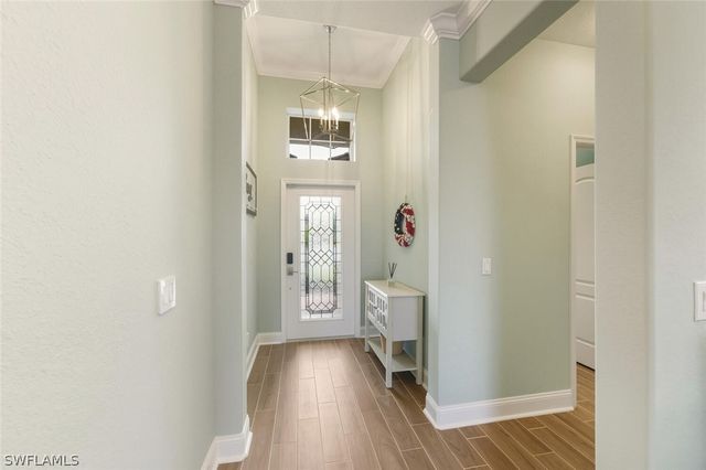 8047 Princeton DR, Naples, FL 34104