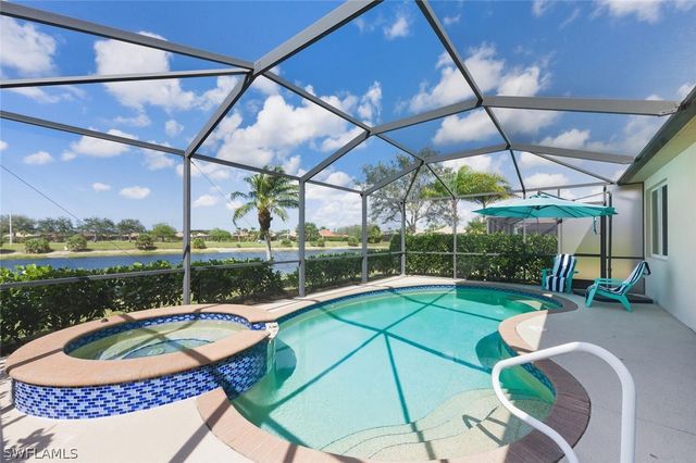 8047 Princeton DR, Naples, FL 34104