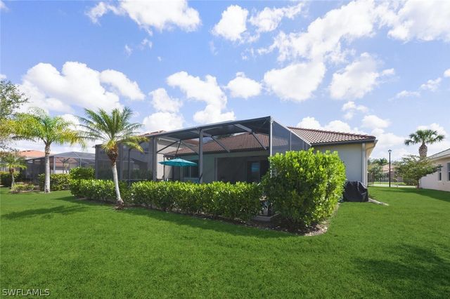 8047 Princeton DR, Naples, FL 34104