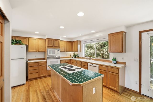 32413 7th Avenue SW, Federal Way, WA 98023