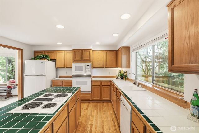 32413 7th Avenue SW, Federal Way, WA 98023