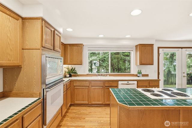 32413 7th Avenue SW, Federal Way, WA 98023