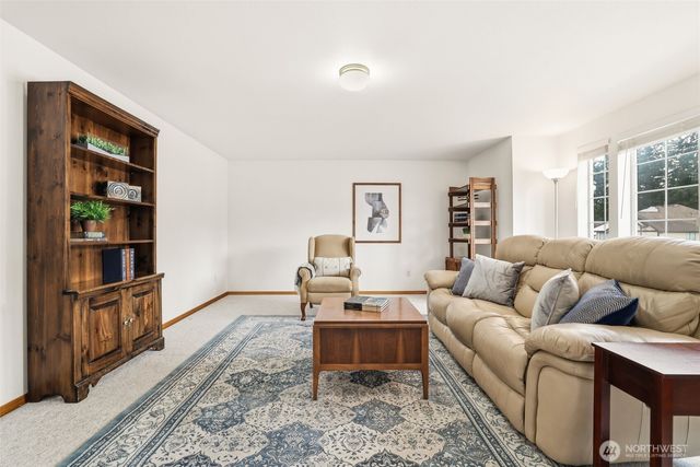 32413 7th Avenue SW, Federal Way, WA 98023