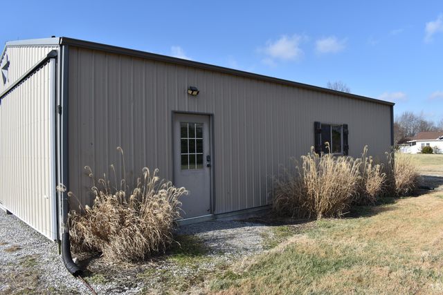 8255 Old Lovelaceville Road, Paducah, KY 42001