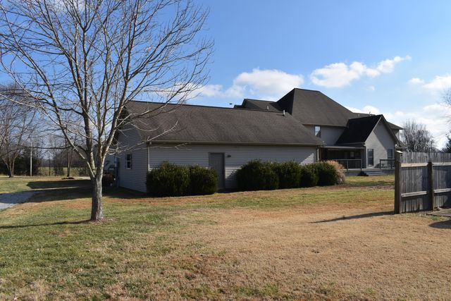 8255 Old Lovelaceville Road, Paducah, KY 42001