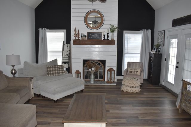 8255 Old Lovelaceville Road, Paducah, KY 42001