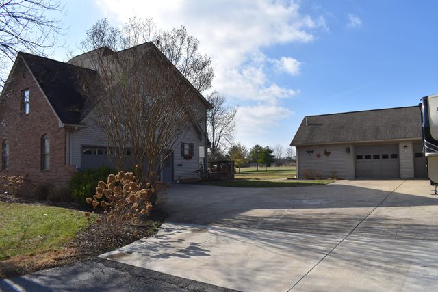 8255 Old Lovelaceville Road, Paducah, KY 42001