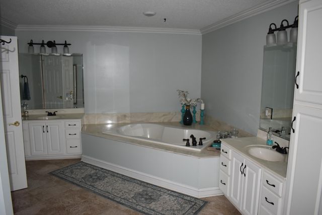 8255 Old Lovelaceville Road, Paducah, KY 42001