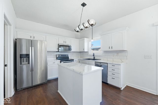 9704 Gull Lake Drive, Indianapolis, IN 46239