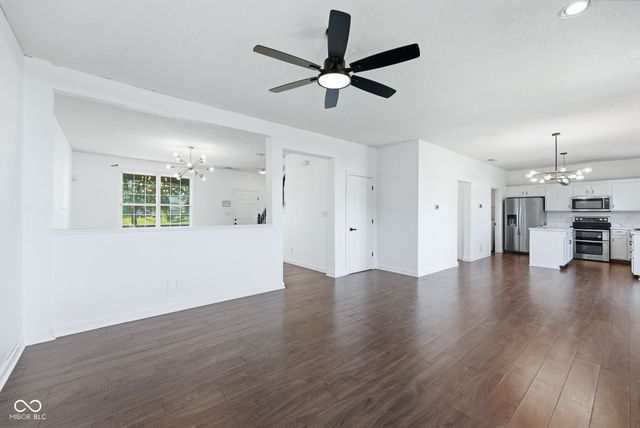 9704 Gull Lake Drive, Indianapolis, IN 46239