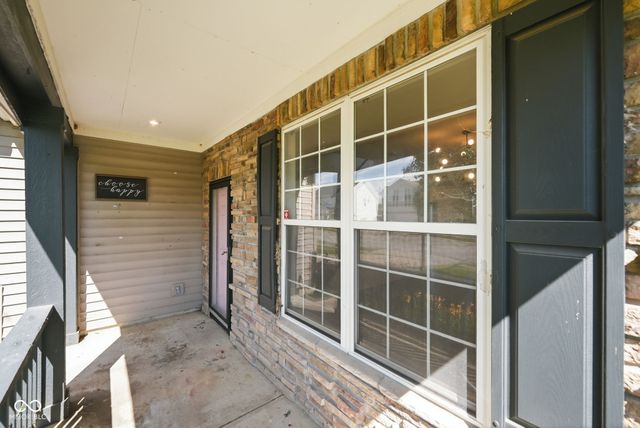 9704 Gull Lake Drive, Indianapolis, IN 46239
