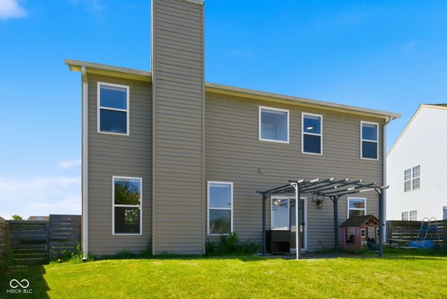 9704 Gull Lake Drive, Indianapolis, IN 46239