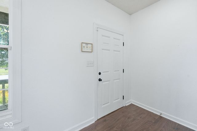 9704 Gull Lake Drive, Indianapolis, IN 46239