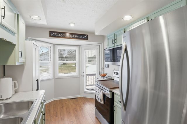 10 Brimley Manor, Greece, NY 14612