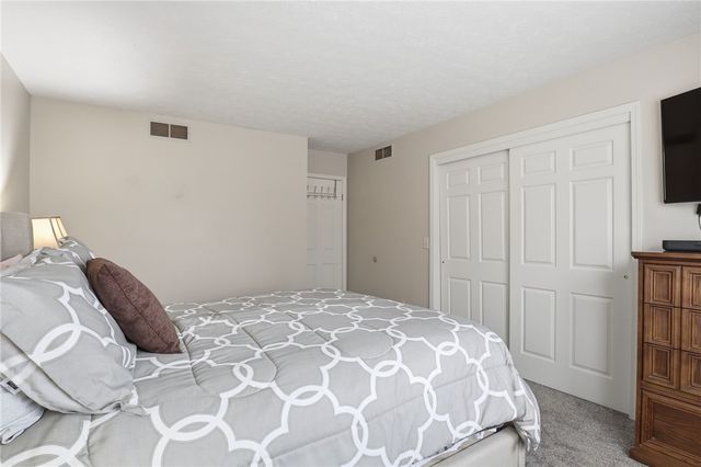 10 Brimley Manor, Greece, NY 14612