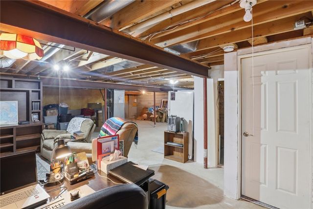 10 Brimley Manor, Greece, NY 14612