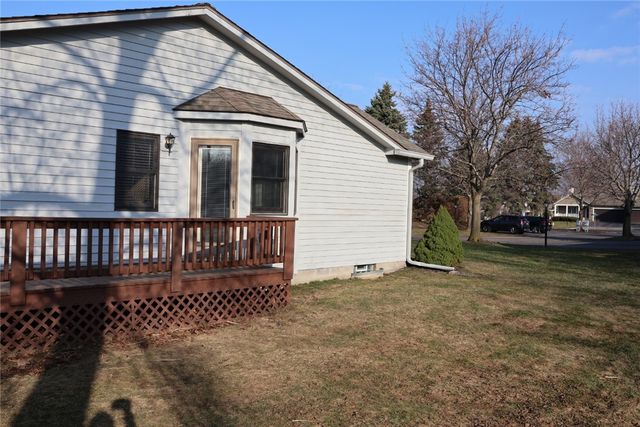 10 Brimley Manor, Greece, NY 14612