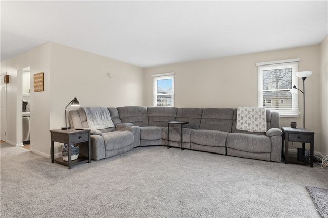 10 Brimley Manor, Greece, NY 14612