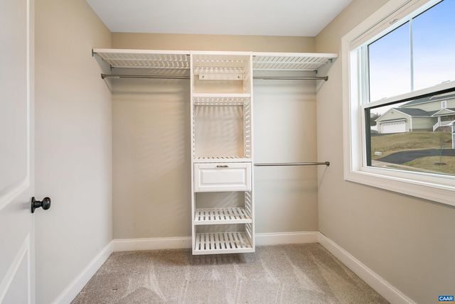 114 CHAMBERLAIN DR, Staunton, VA 24401