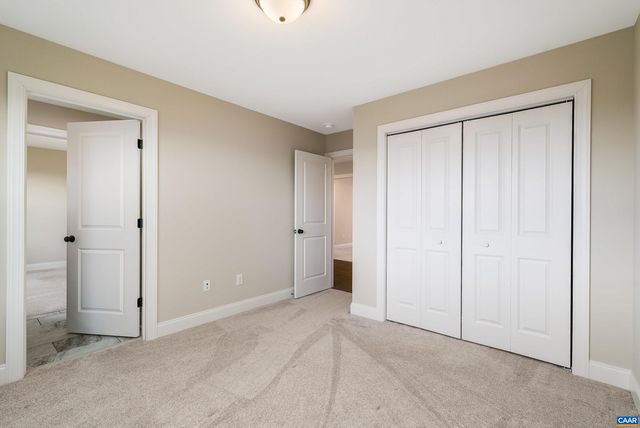 114 CHAMBERLAIN DR, Staunton, VA 24401