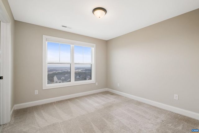 114 CHAMBERLAIN DR, Staunton, VA 24401