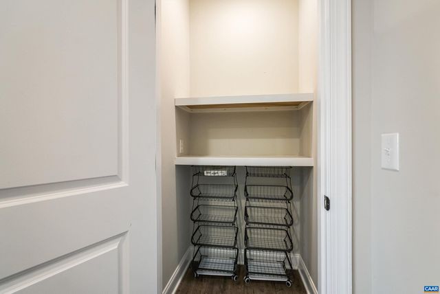 114 CHAMBERLAIN DR, Staunton, VA 24401