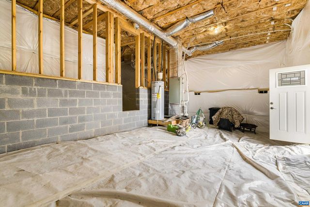 114 CHAMBERLAIN DR, Staunton, VA 24401