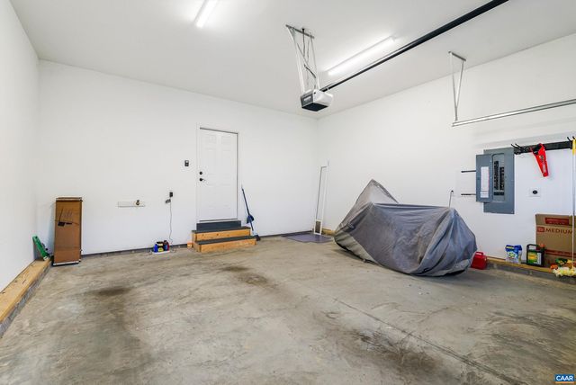 114 CHAMBERLAIN DR, Staunton, VA 24401