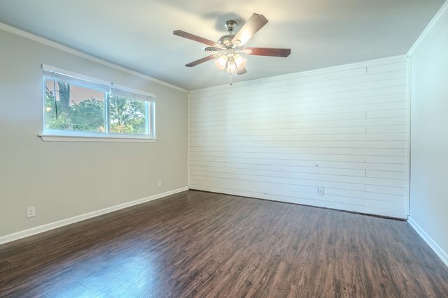 6025 Wester Avenue, Fort Worth, TX 76133