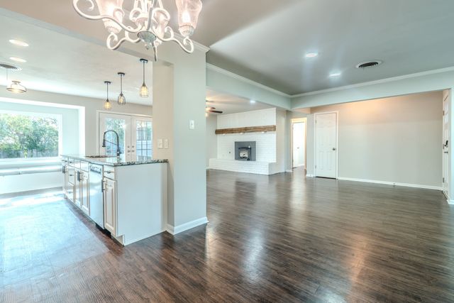 6025 Wester Avenue, Fort Worth, TX 76133