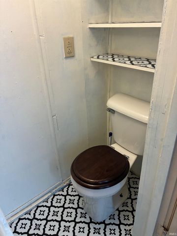 120 E Swartzel Avenue, Vincennes, IN 47591