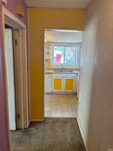 120 E Swartzel Avenue, Vincennes, IN 47591