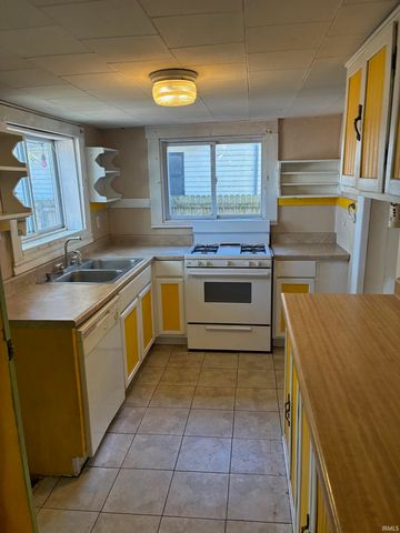 120 E Swartzel Avenue, Vincennes, IN 47591