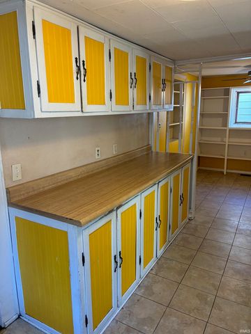 120 E Swartzel Avenue, Vincennes, IN 47591