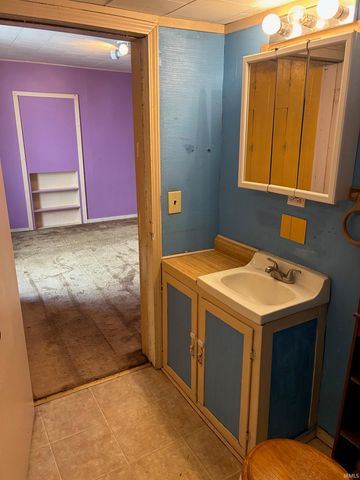 120 E Swartzel Avenue, Vincennes, IN 47591