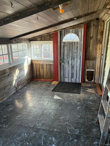 120 E Swartzel Avenue, Vincennes, IN 47591