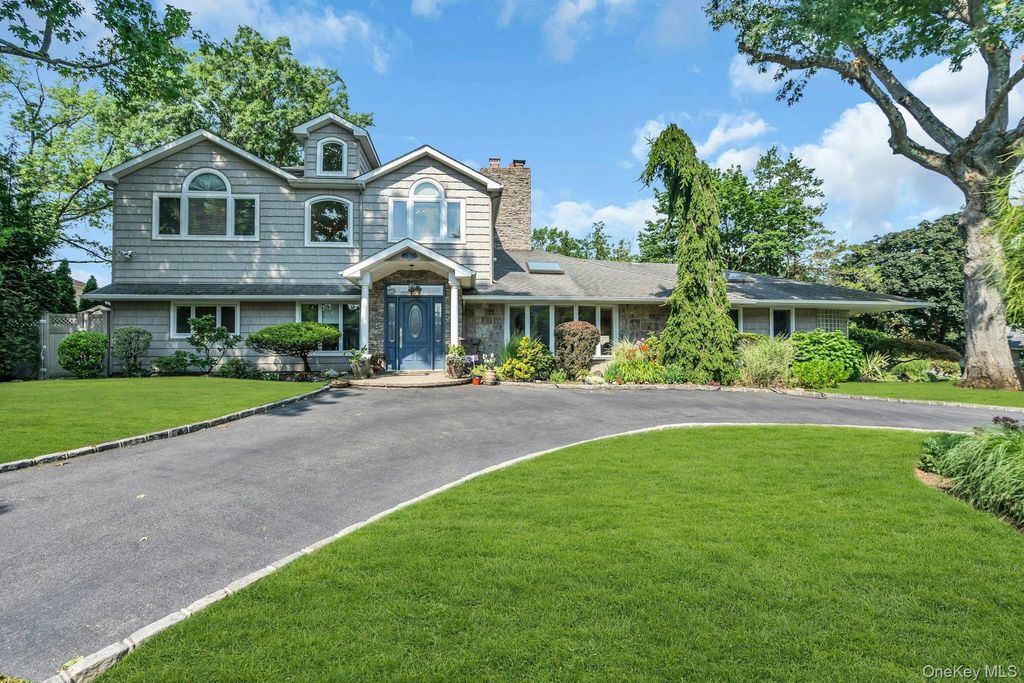 18 Regent Place, Roslyn, NY 11576 — photo 3