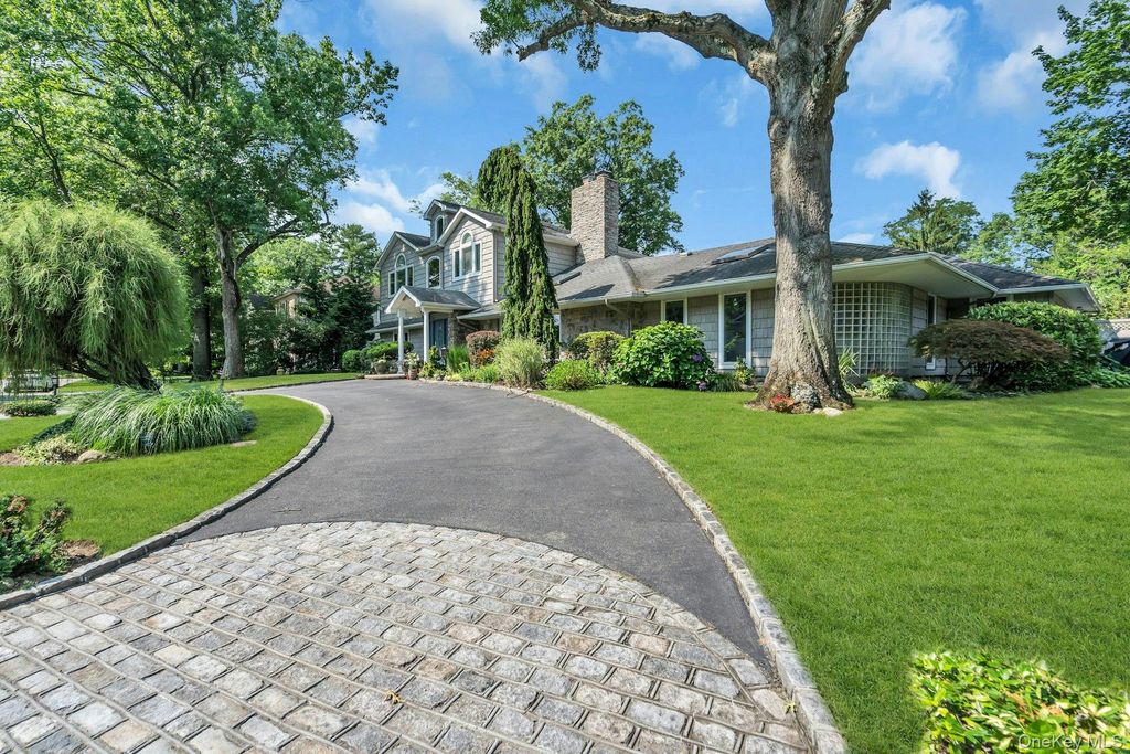 18 Regent Place, Roslyn, NY 11576 — photo 5