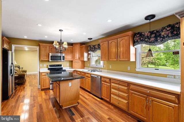 6 MELISSA LANE, Pilesgrove, NJ 08098