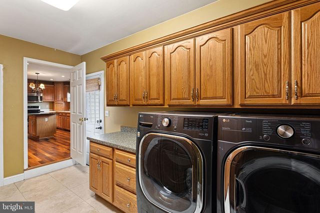 6 MELISSA LANE, Pilesgrove, NJ 08098