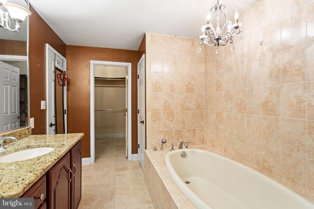 6 MELISSA LANE, Pilesgrove, NJ 08098