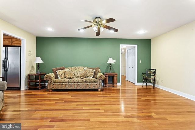 6 MELISSA LANE, Pilesgrove, NJ 08098