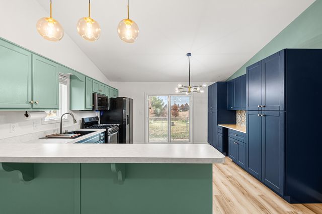 5012 W 92nd Avenue, Crown Point, IN 46307