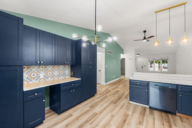 5012 W 92nd Avenue, Crown Point, IN 46307