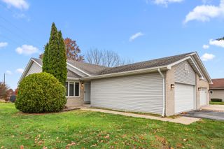 5012 W 92nd Avenue, Crown Point, IN 46307